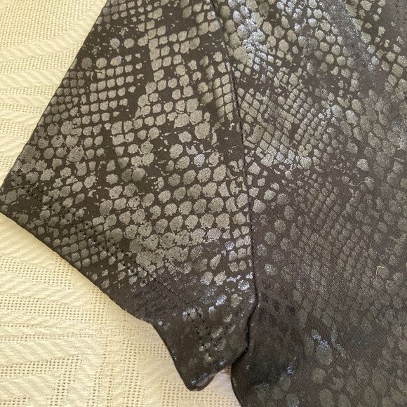 WHBM BLACK TEXTURED SHORT SLEEVED TEE with BANDED COLLAR SIZE XXS - Picture 9 of 14